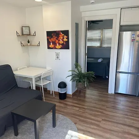 Central 1 Bedroom Apartment Easyparking Laundry